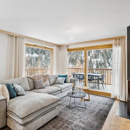 Les Rahas By Mrs Miggins