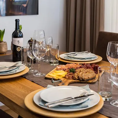 Les Rahas By Mrs Miggins Grimentz