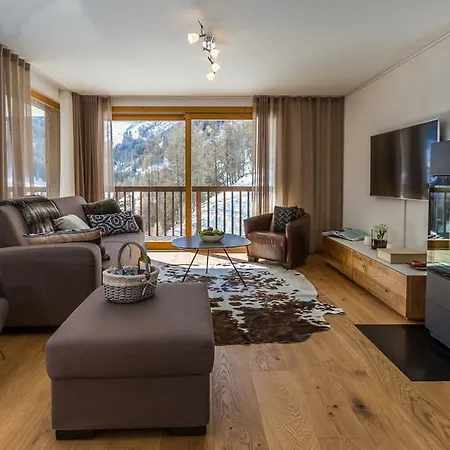 Les Rahas By Mrs Miggins 4*