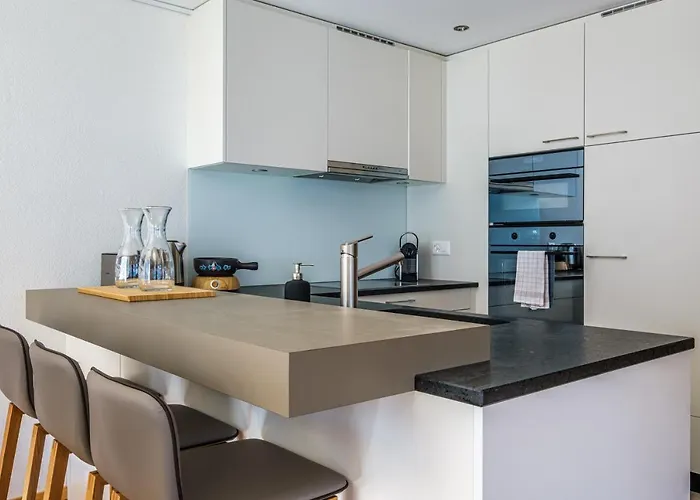 Les Rahas By Mrs Miggins 4*