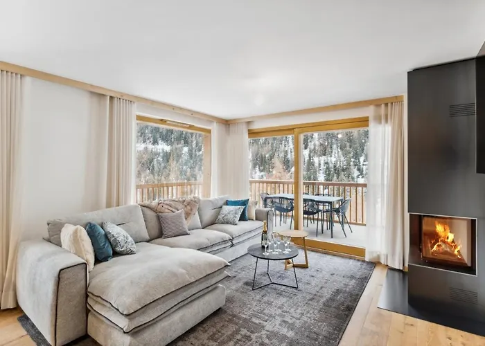 Les Rahas By Mrs Miggins