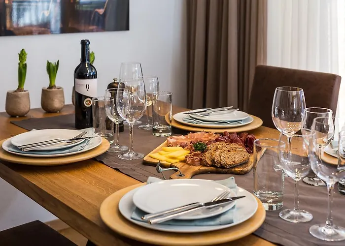 Les Rahas By Mrs Miggins Grimentz