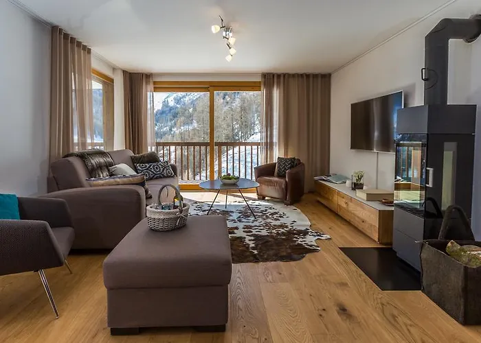 Les Rahas By Mrs Miggins 4*