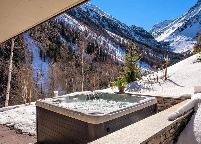 Les Rahas By Mrs Miggins 4*