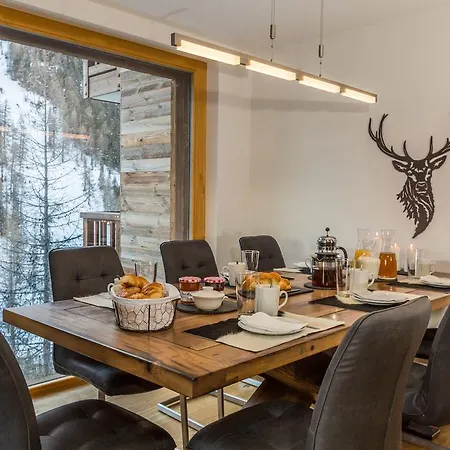 Les Rahas By Mrs Miggins 4* Grimentz