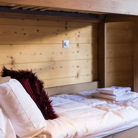 Les Rahas By Mrs Miggins