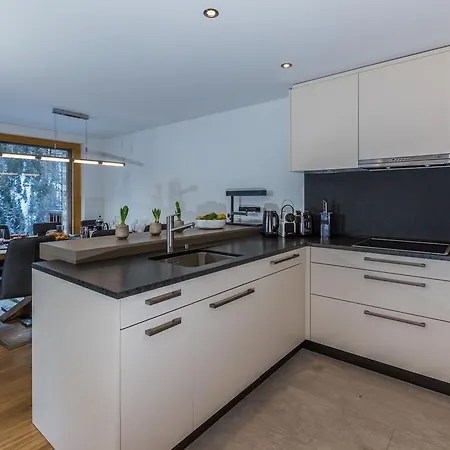 Les Rahas By Mrs Miggins Grimentz