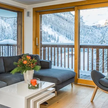 Les Rahas By Mrs Miggins 4* Grimentz