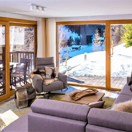 Les Rahas By Mrs Miggins