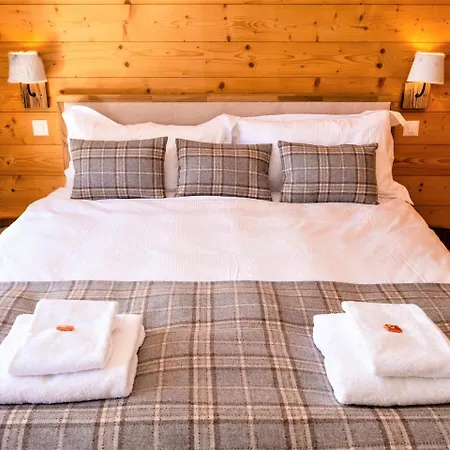 Les Rahas By Mrs Miggins